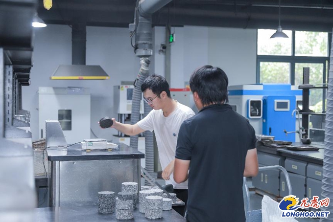 进企业看质量｜熊猫体育集团：用科技为交通基础设施披上“质量铠甲”