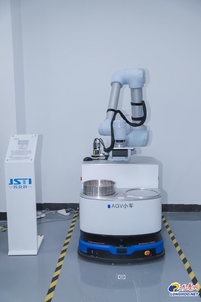 进企业看质量｜熊猫体育集团：用科技为交通基础设施披上“质量铠甲”